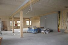 Bau einer Industriehalle mit Holzelementen