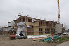 Construction of an industrial hall with wooden elements