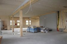 Construction of an industrial hall with wooden elements